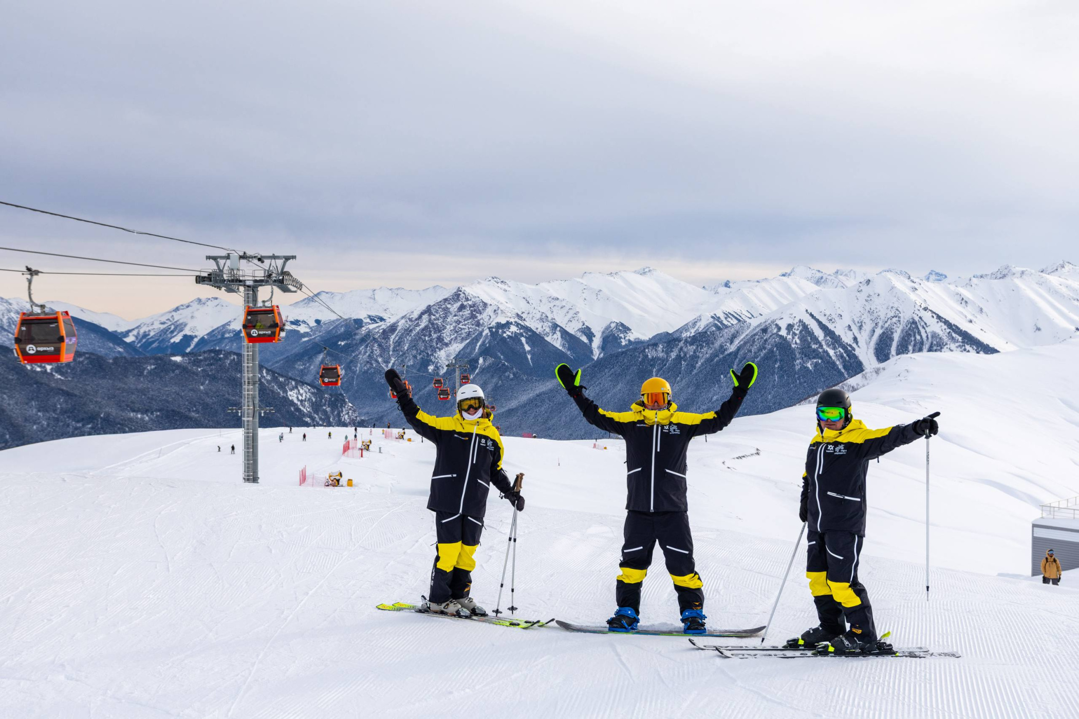 Гостям «Архыза» доступна праздничная бонусная программа от «Спортмастером»